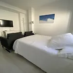 En