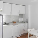 En