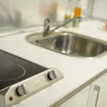 En